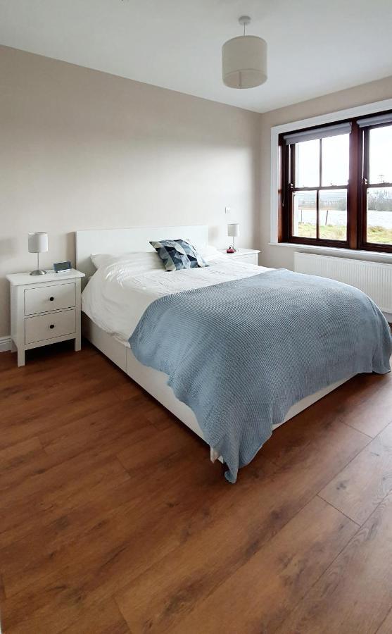 Riverside Marina Apartments Lanesborough Bagian luar foto